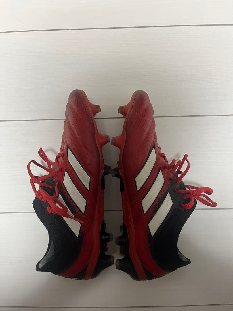 adidas スパイクシューズ