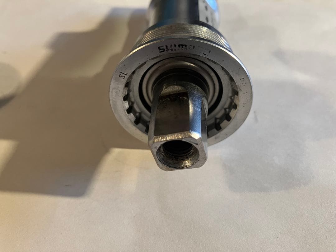 BB カートリッジ　dura-ace