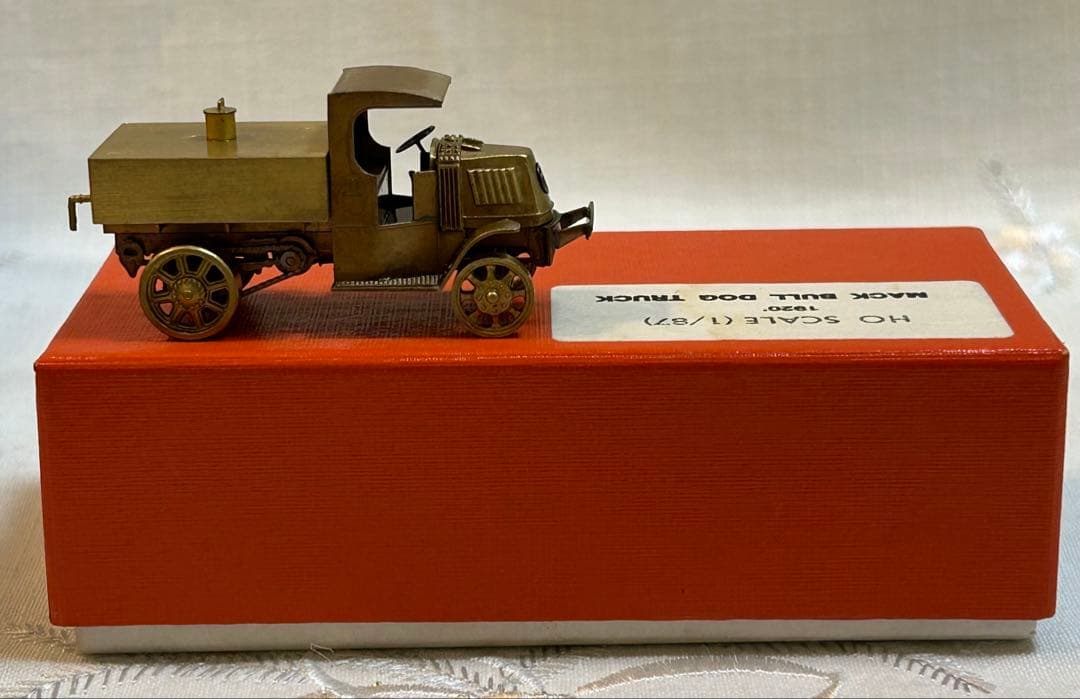 杉山模型　1920 MACK BULL DOG TRUCK 1/87