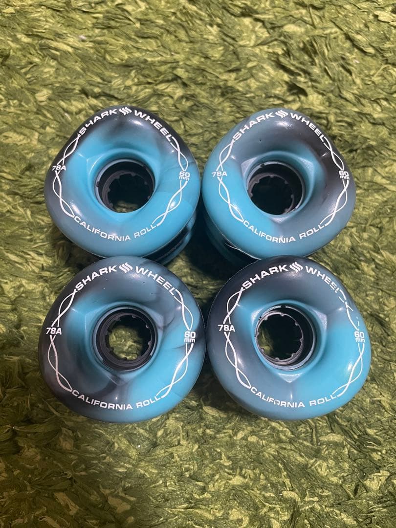 ［新品］シャークウィール 60mm 78a ブラック/ブルー スワール