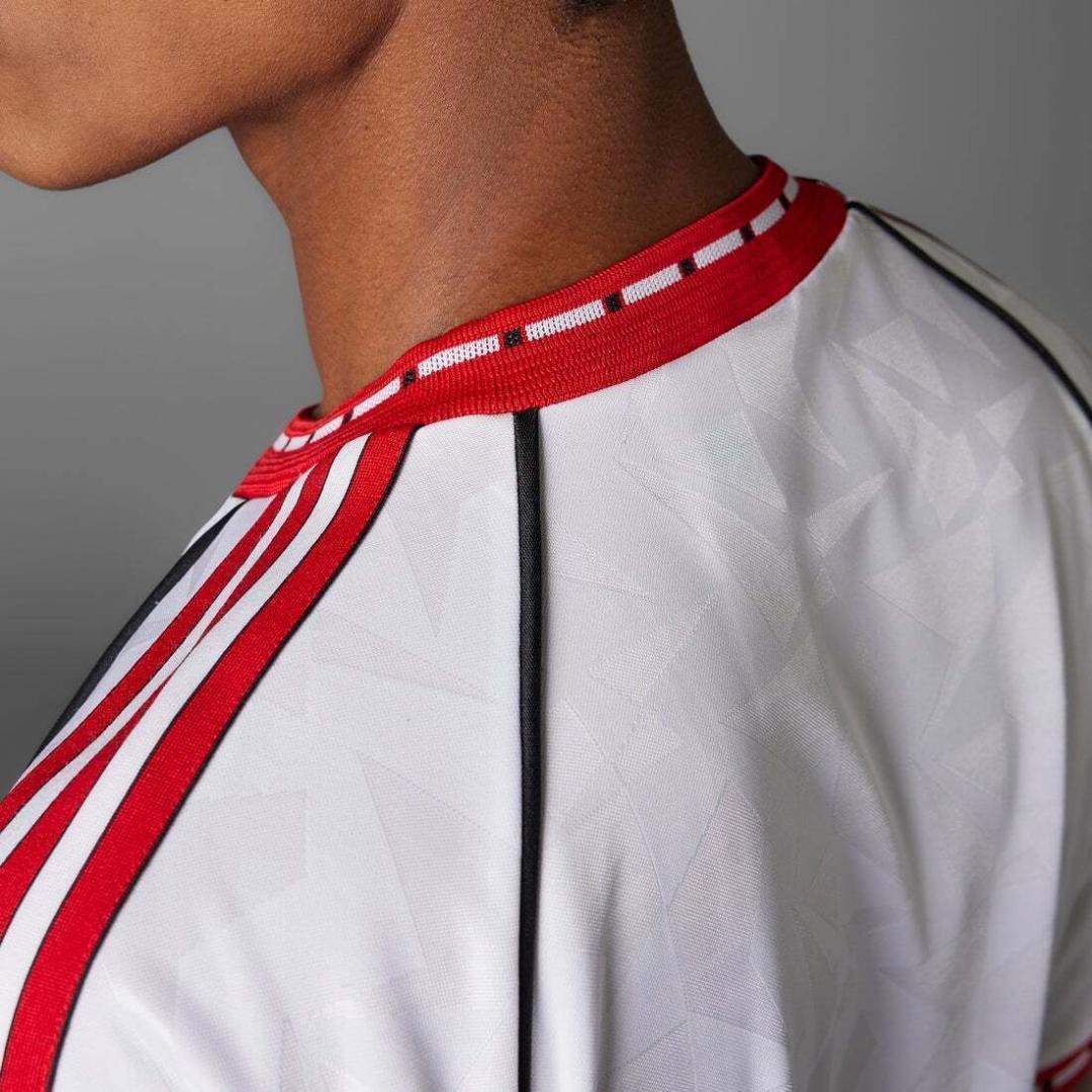 新品未使用 adidasマンチェスターユナイテッド BRING BACK 3ＸＬ