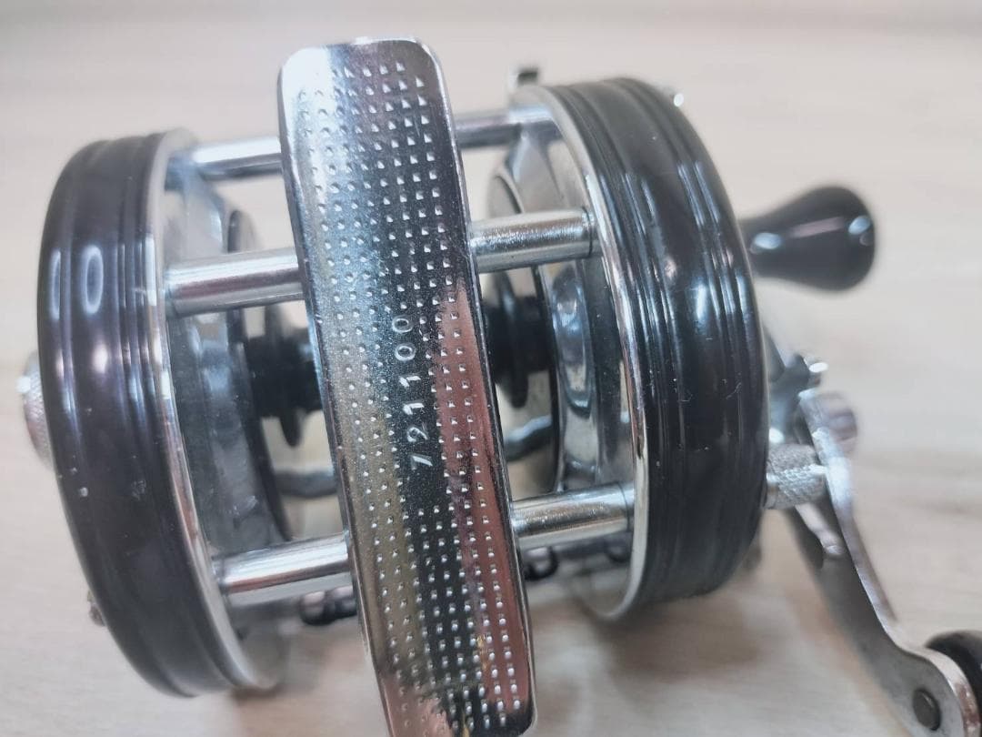 ☆ABU GARCIA アブ アンバサダー 5000C　ビンテージリール　黒