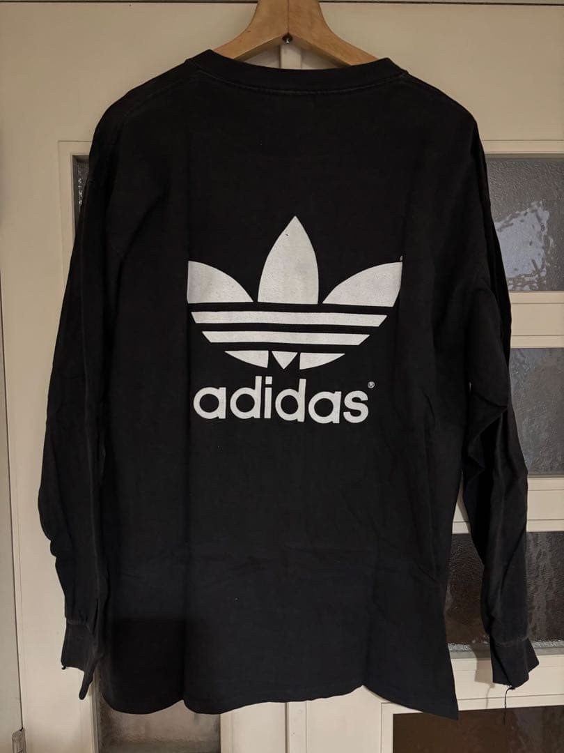 adidas アディダスオリジナルス　ロンT