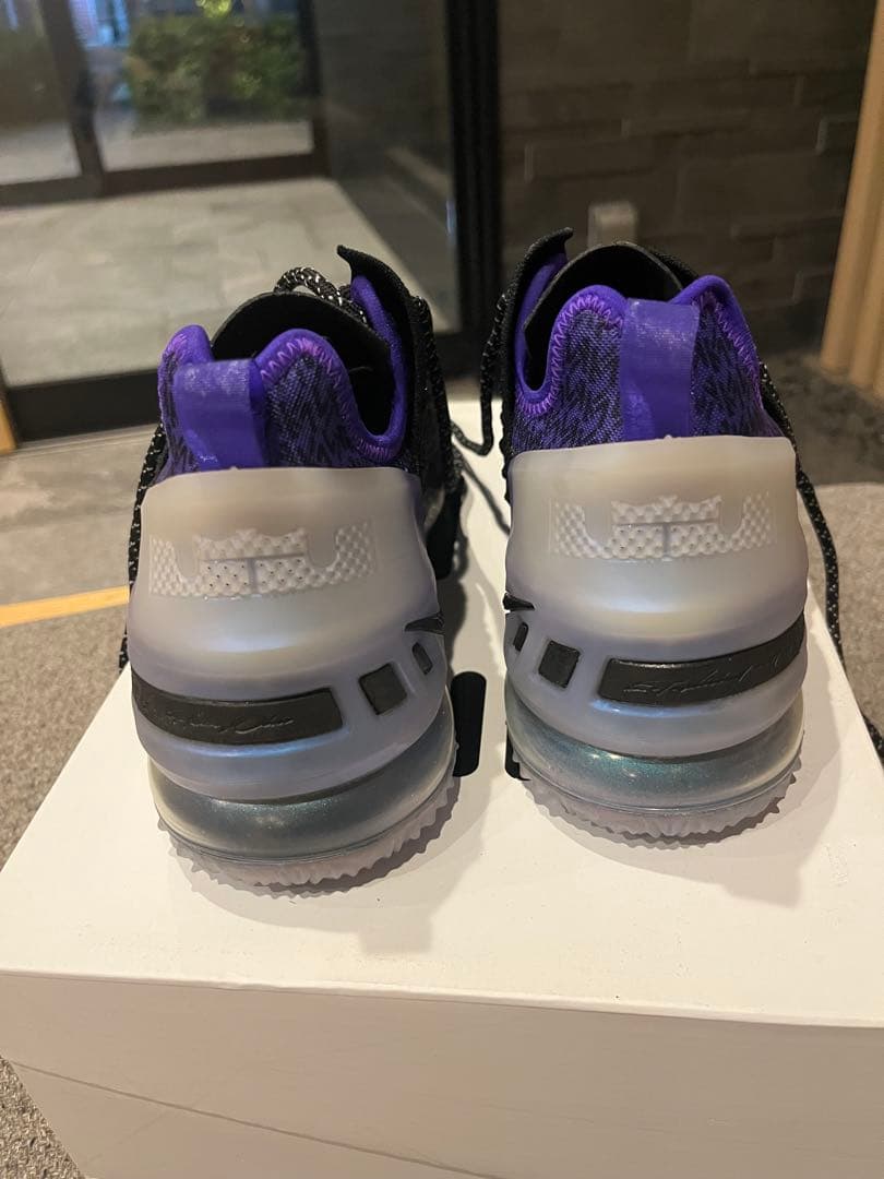 NIKE ナイキ レブロン18キリアンコラボ