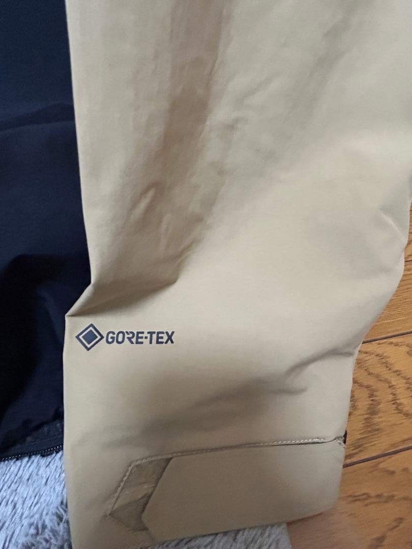シンシンさん専用 ボルコム　美品　GORE-TEX ウェア上下セット