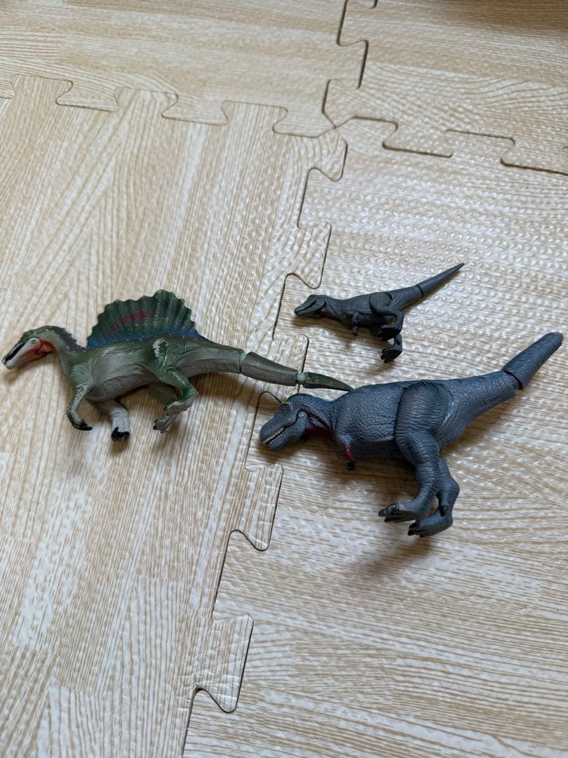 マテル ジュラシックワールド　恐竜フィギュアセット　おまけ付き