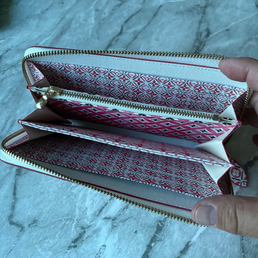 [美品]ルイ・ヴィトン　長財布　　　　　桜バージョン　　ノベルティ