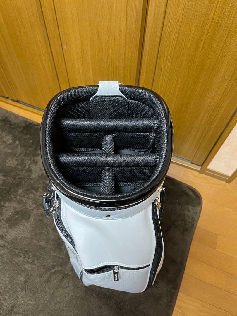 ほぼ新品、美品HONMA ホワイト キャディバッグ&中古クラブセット14本付き