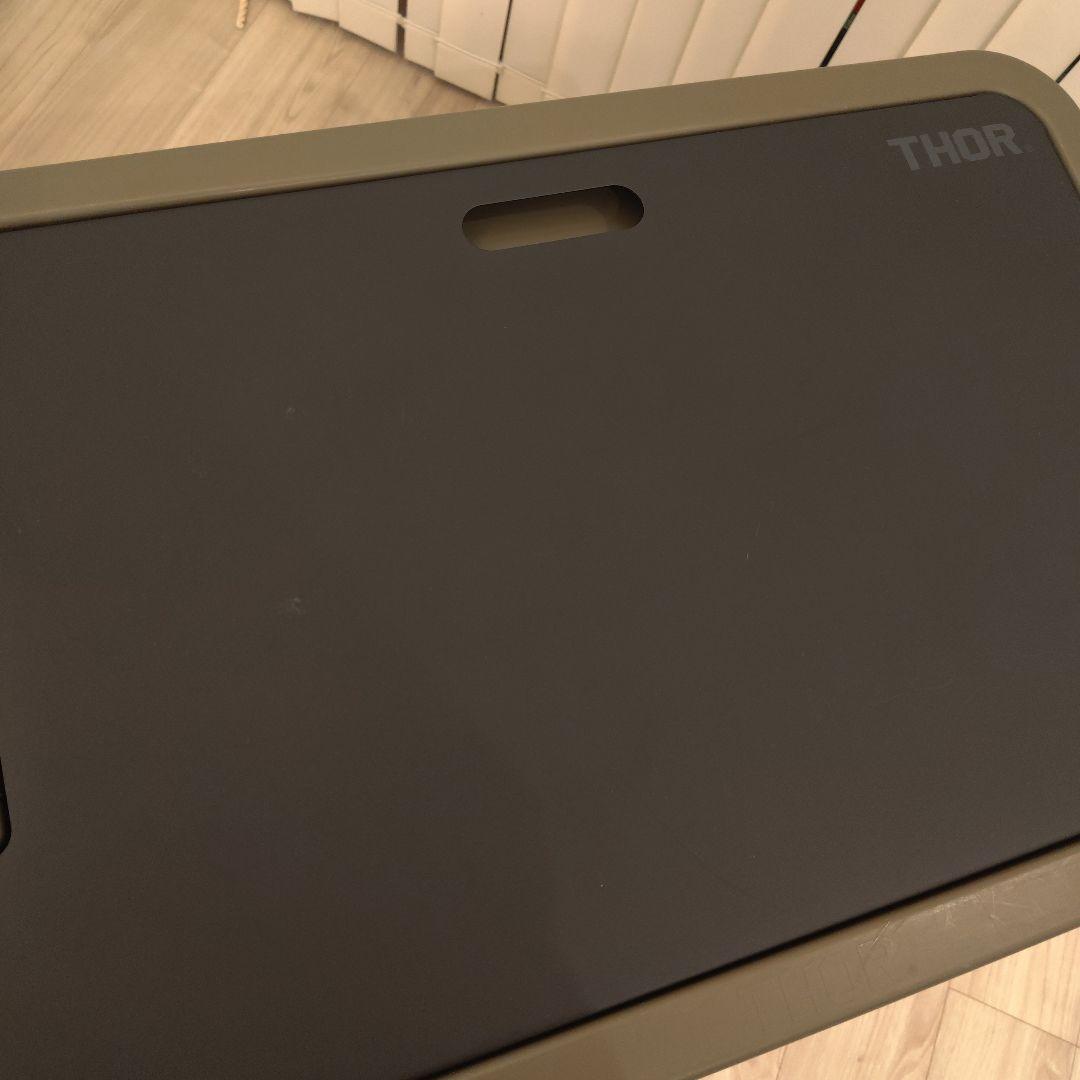 トップボード付き！THOR コンテナ53L オリーブ