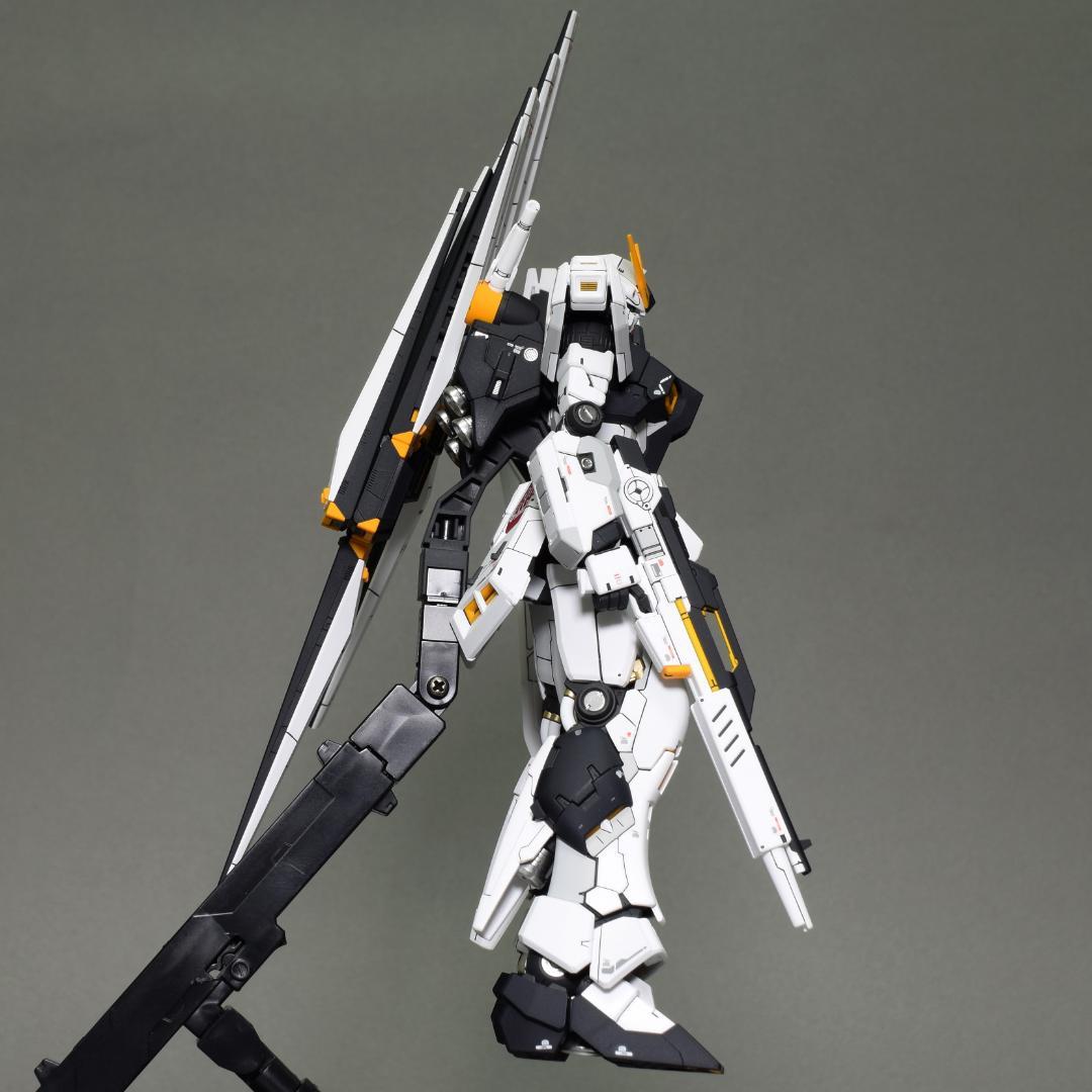 塗装済み完成品 RGニューガンダム
