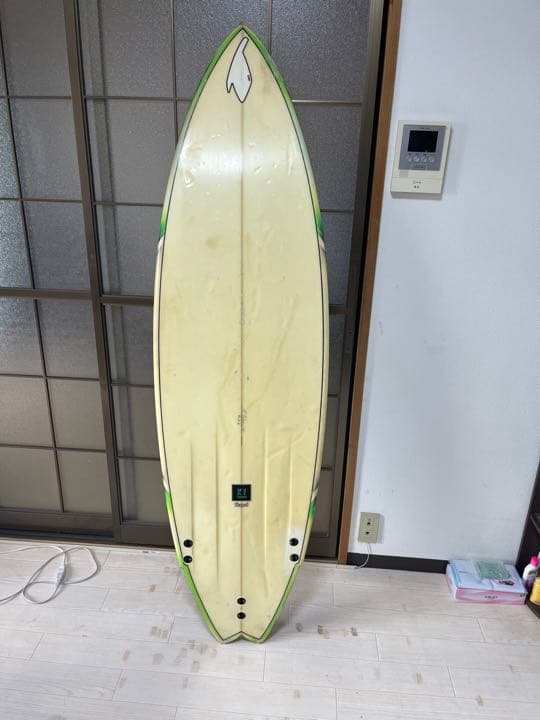 KT テイクスサーフボード レトロロケット5'10 チャンネルボトム