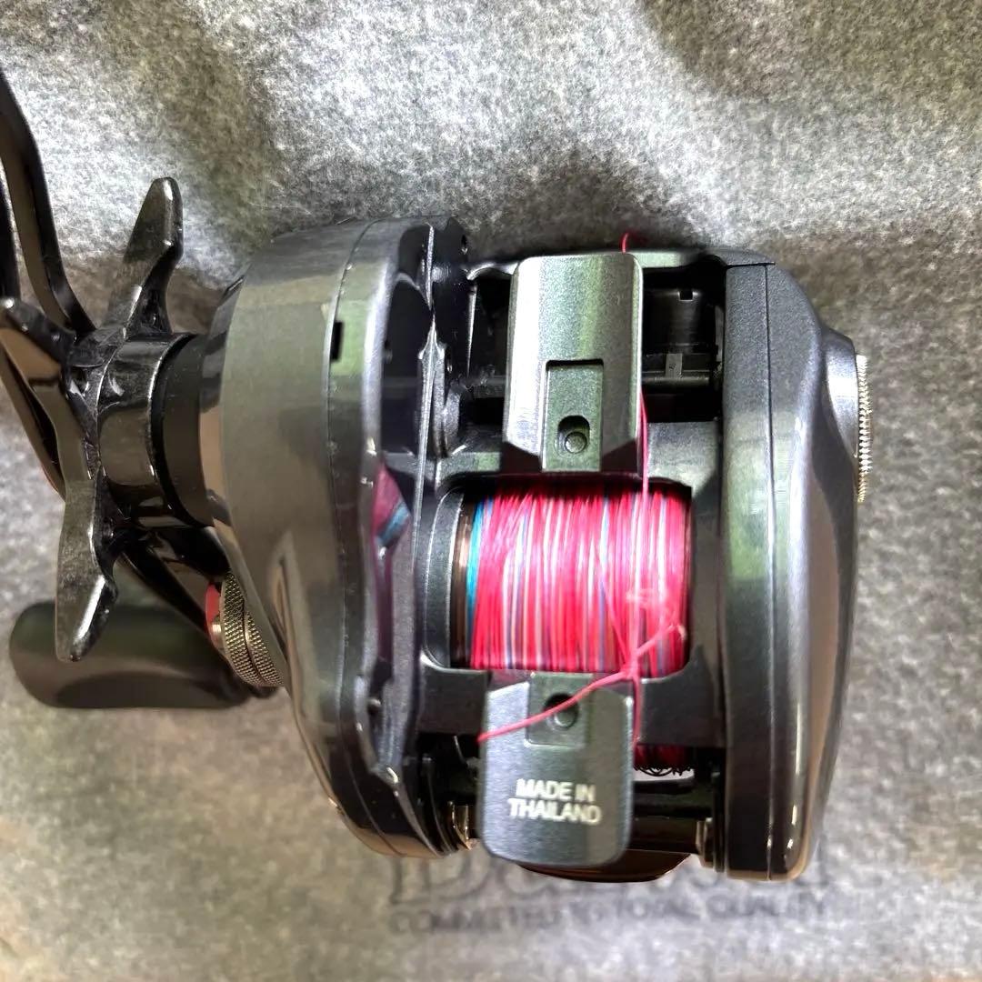 Daiwa ・ジリオンSVTW右ハンドルリール