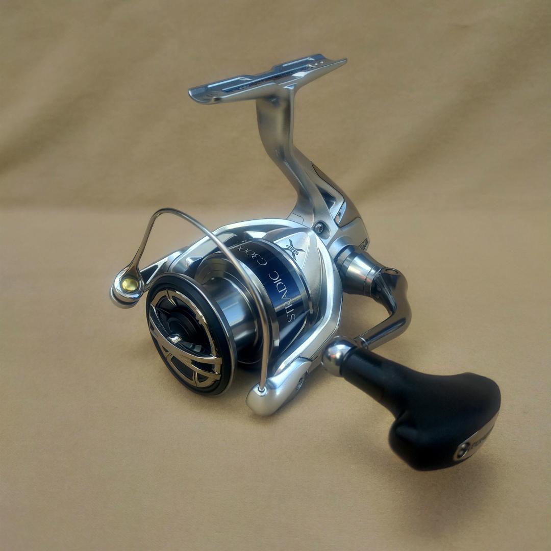 中古品　シマノ　15 ストラディック C3000HG　ハイギア