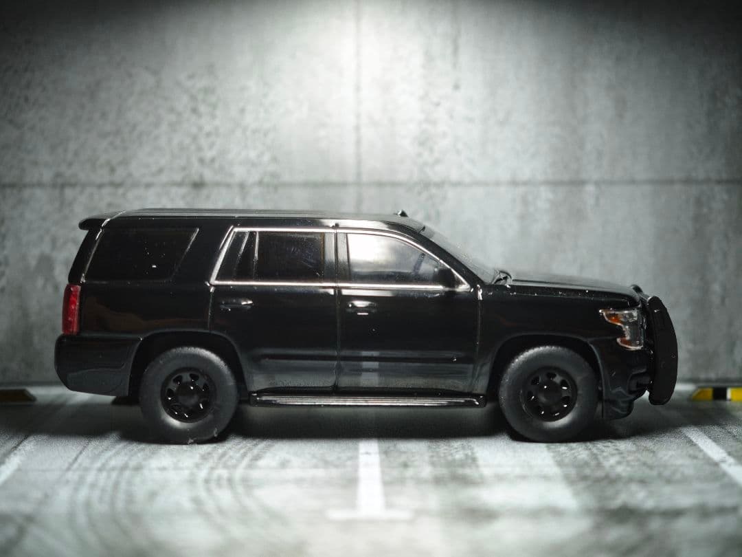 【2台セット】596model Chevrolet Tahoe Unmarked