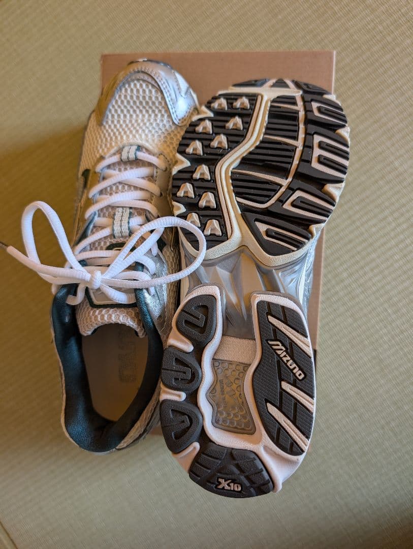 Mizuno スニーカー 3890 24.5cm ホワイト/グリーン