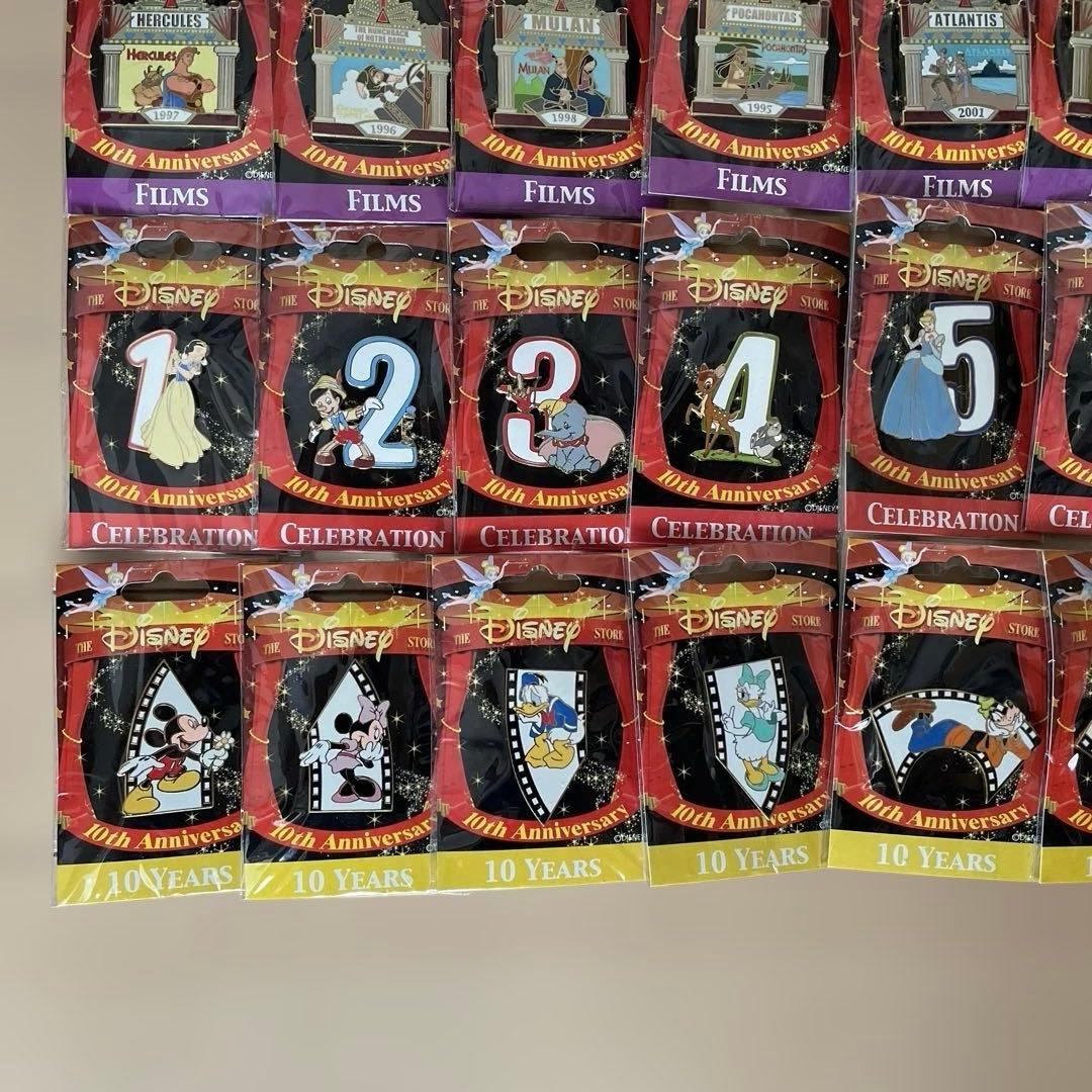 ディズニーストア　10周年　ピンバッジ　セット
