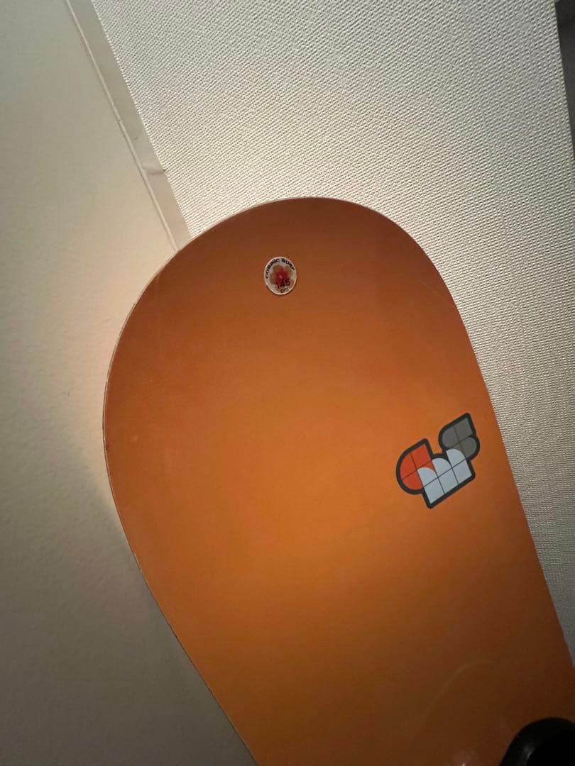 お得‼️お値下中‼️スノーボード イエローオレンジ cosmicsurf カバー付き