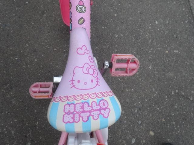 キティ　キティちゃん　自転車　補助輪付き　サンリオ　12インチ　14インチ