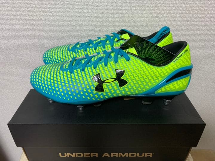 アンダーアーマー　サッカースパイク SG 取替式 26㎝