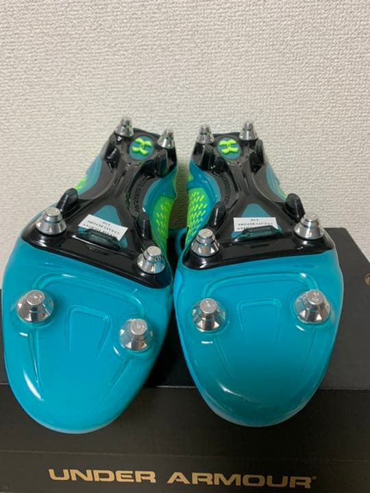 アンダーアーマー　サッカースパイク SG 取替式 26㎝