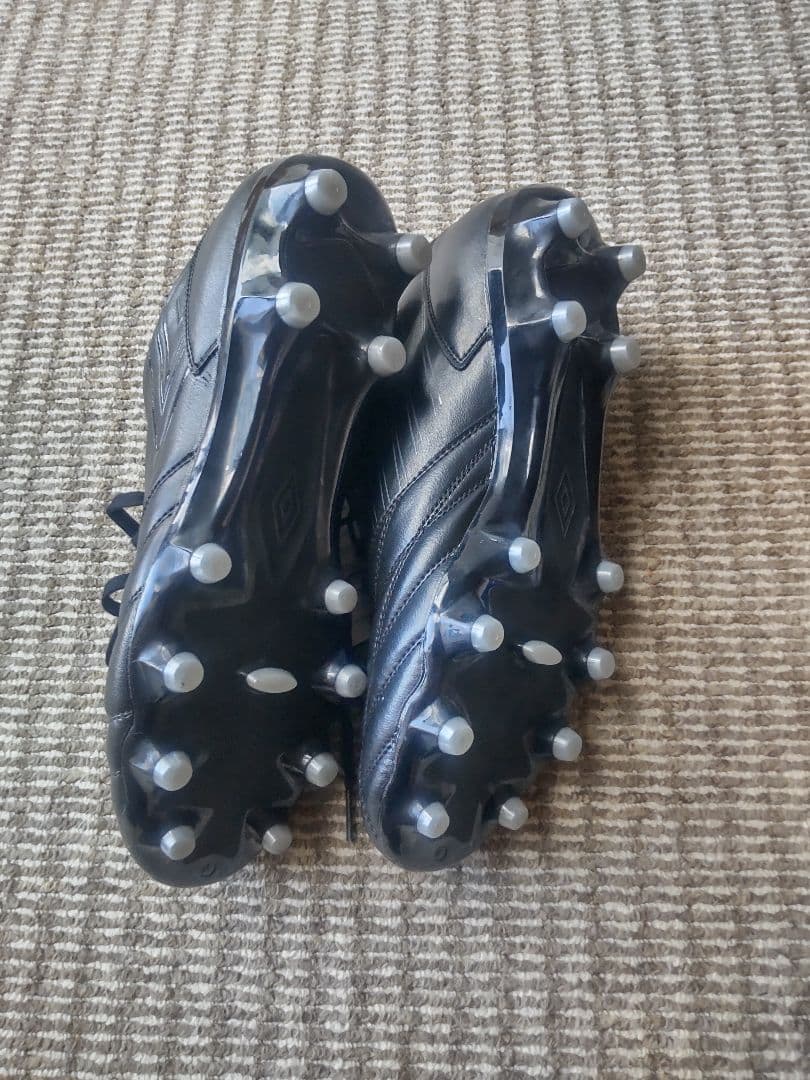 Umbro サッカーシューズ ブラック スパイク28.0cm