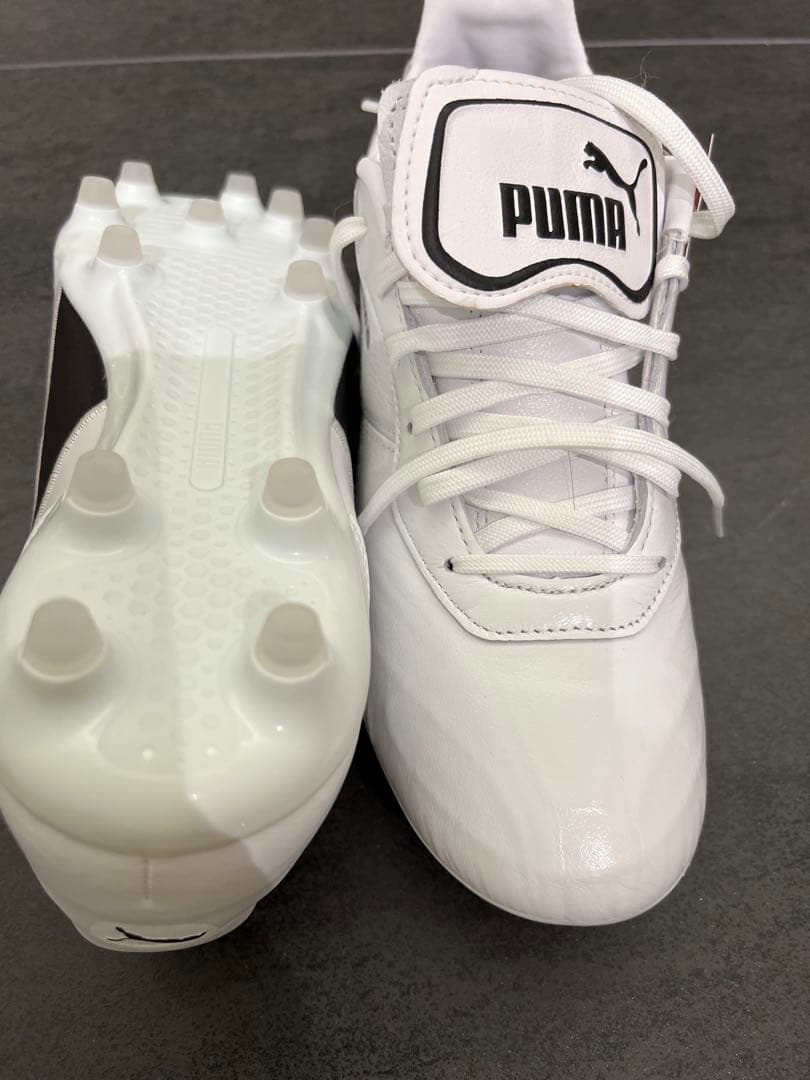 PUMA KINGTOP FG ホワイト/ブラック25.5