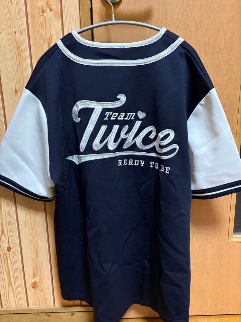 TWICE ツウィ ユニフォームシャツ
