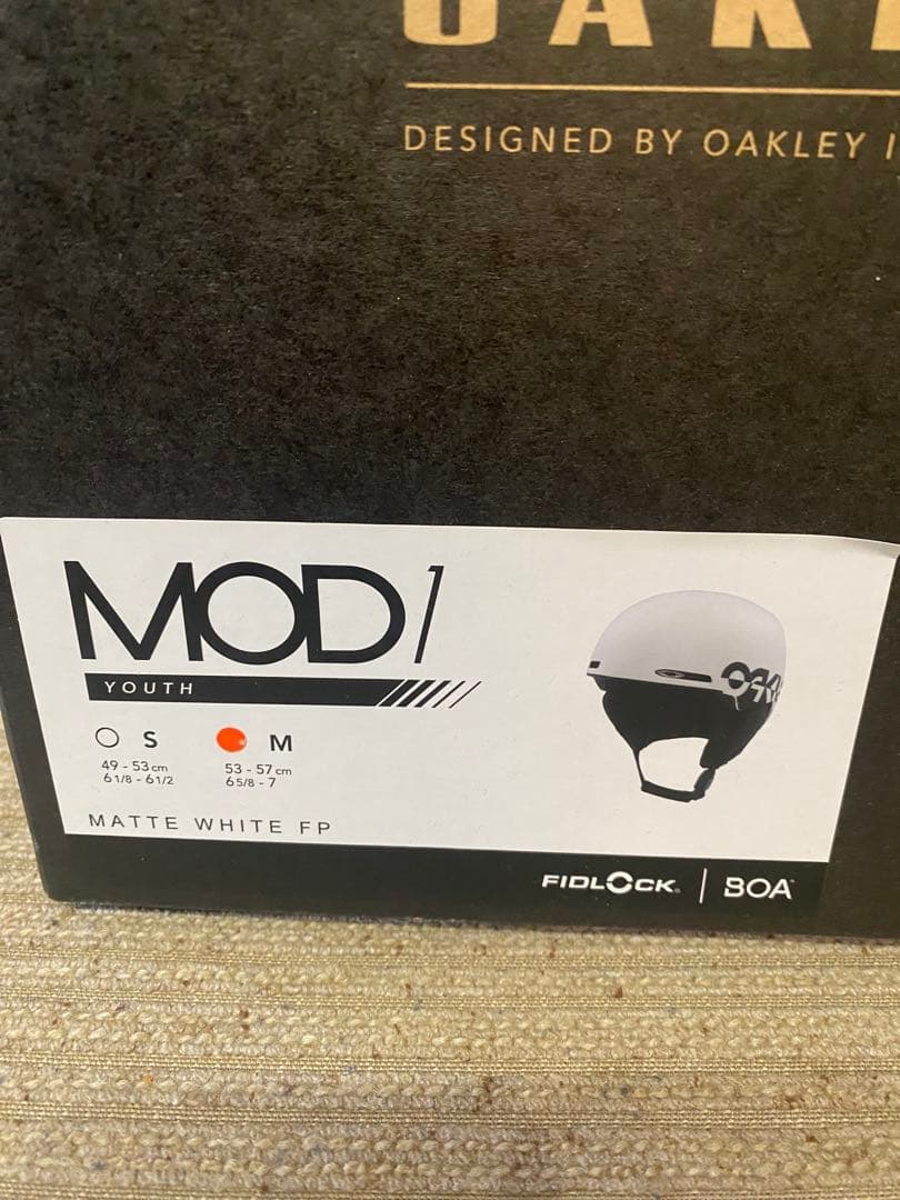 由紀子オークリー OAKLEY MOD1-YOUTH MATTEWHITE