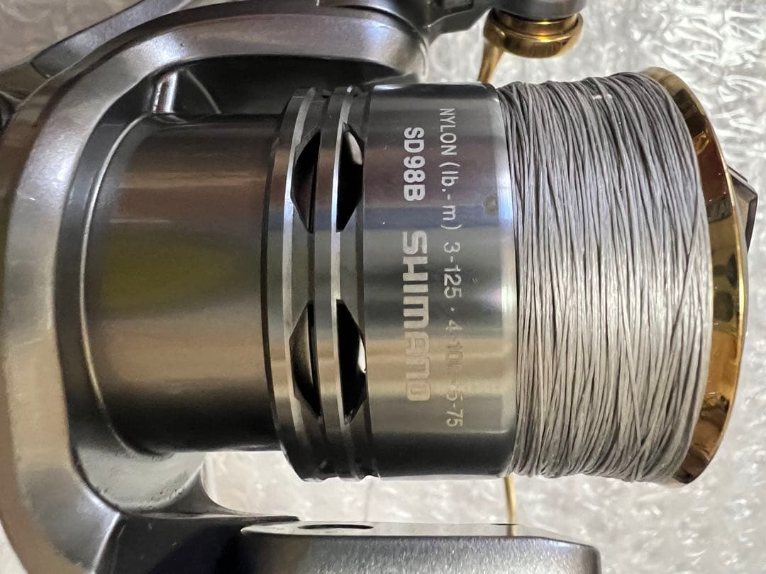 リール TWIN POWER C2000 HGS SHIMANO