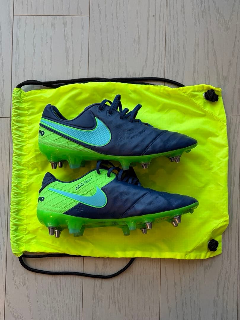 サッカースパイク ナイキ ティエンポレジェンド6 27cm SG