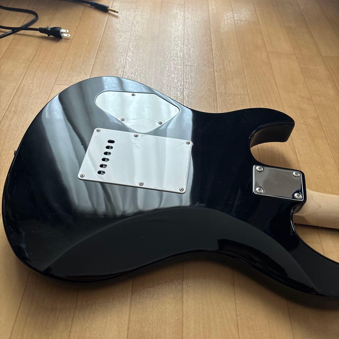 ヤマハ　PACIFICA PAC 112V