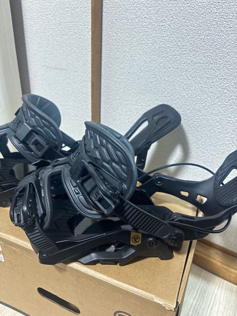 yoshiさん専用【美品】【保証書付き】Flow fuse ビンディング