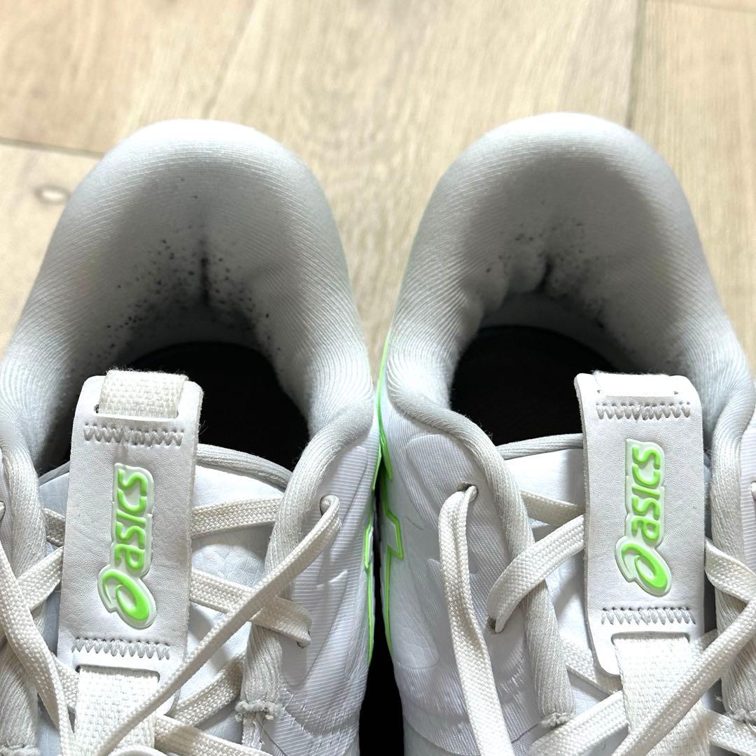アシックス　バスケットシューズ ホワイト UNPREARS 2 LOW ２７.５