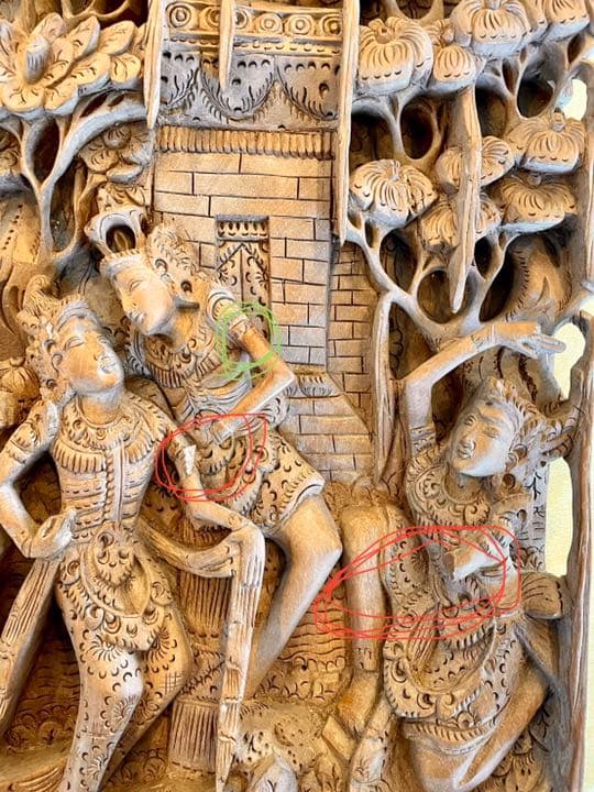 インドネシアの木彫りのレリーフ