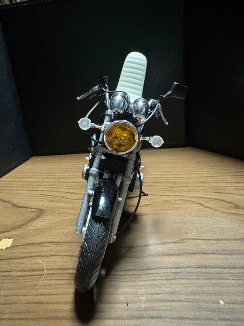 kawasaki ゼファーχ 1/12スケールプラモデル