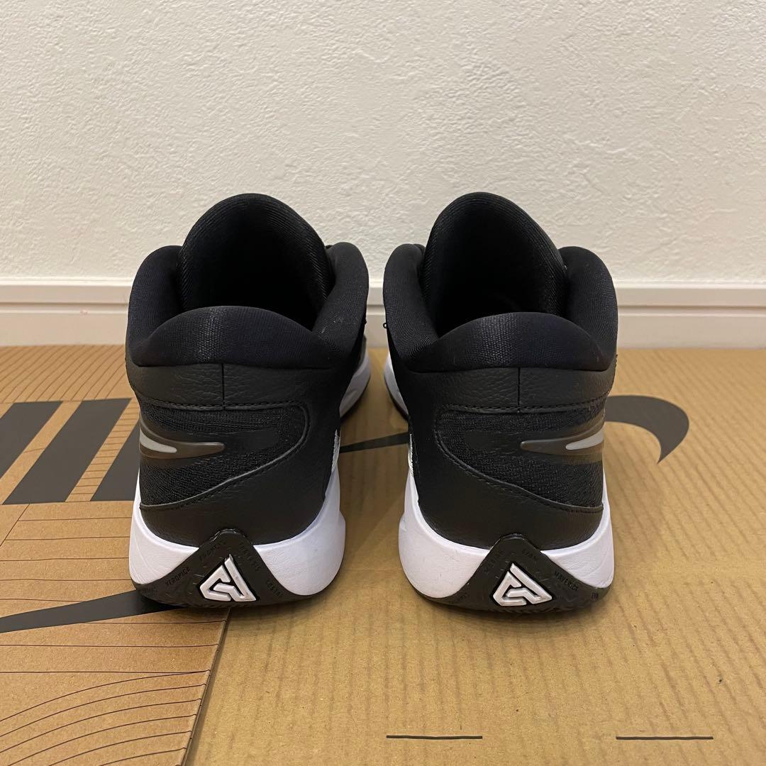 【美品】NIKE FREAK6 28cm