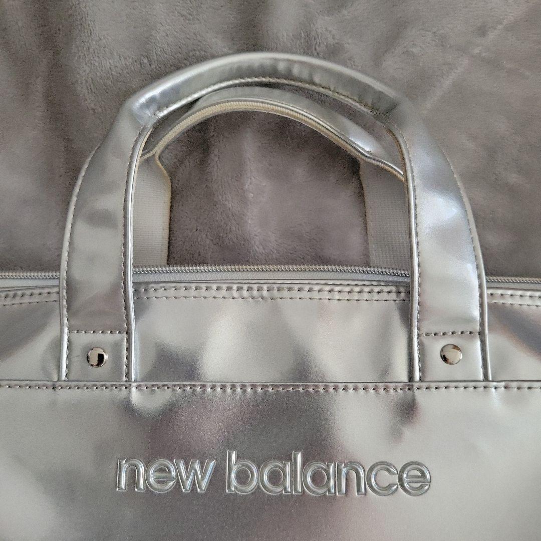 綺麗なニューバランスゴルフ、エナメルカートバック