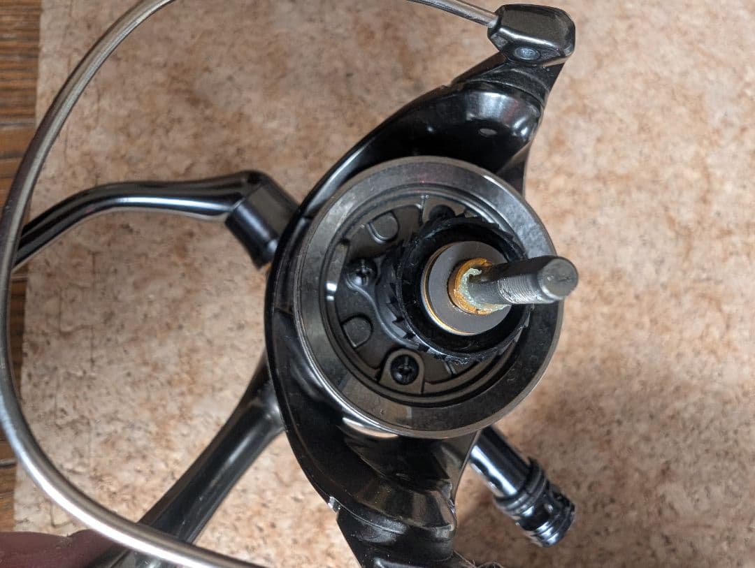 SHIMANO TWIN POWER 20ツインパワー3000MHG　中古品