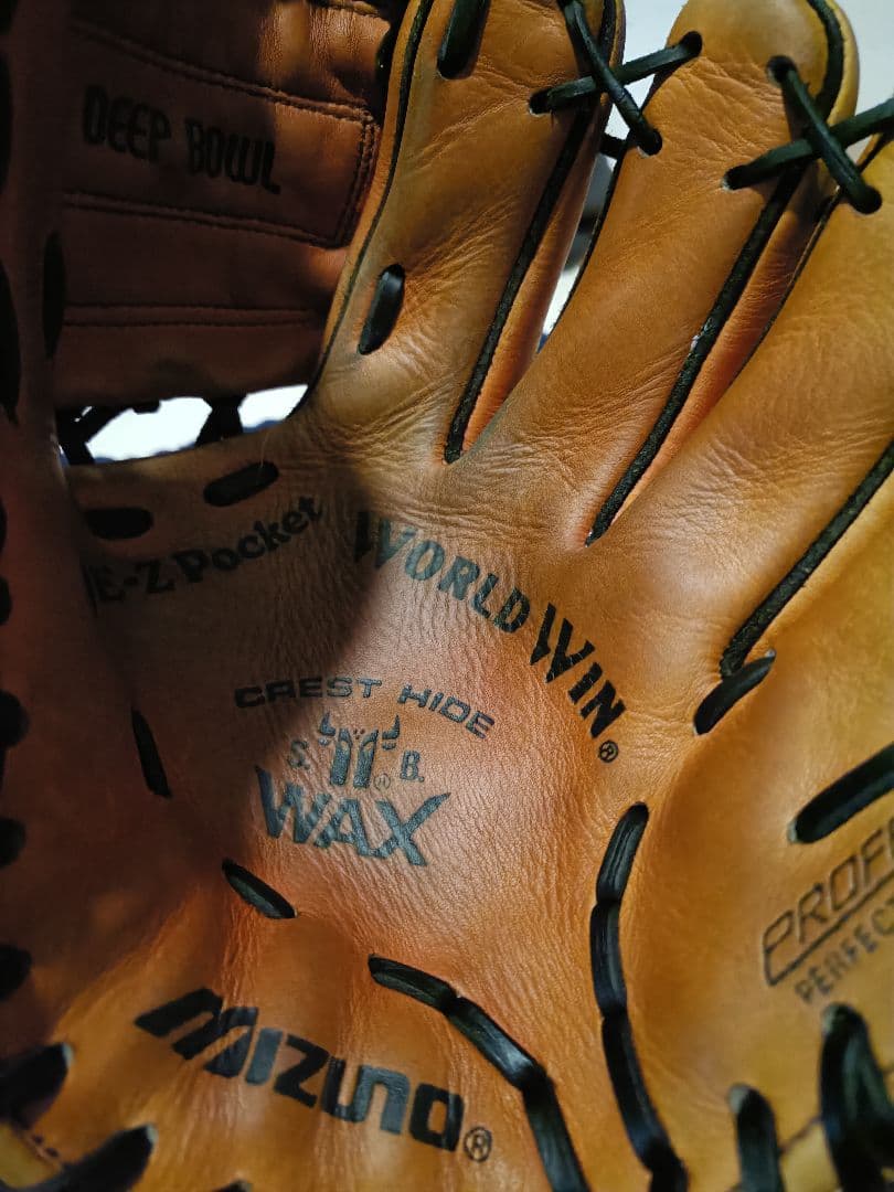 Mizuno　軟式用グローブ　内野手用　ミズノ　ワールドウィン　日本製　革質良好