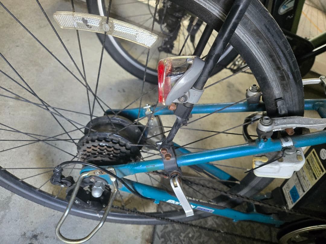 電動アシスト自転車 青 アルミフレーム
