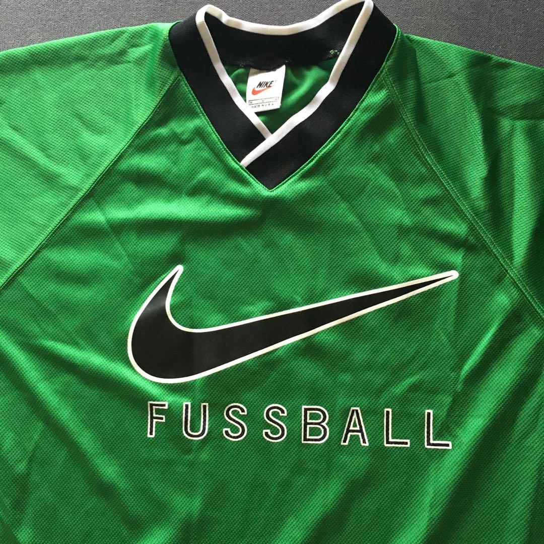 Nike Fussball シャツ Mサイズ 緑色