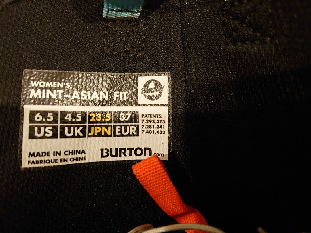 スノーボード BURTON MINT-ASIAN FIT 23.5cm