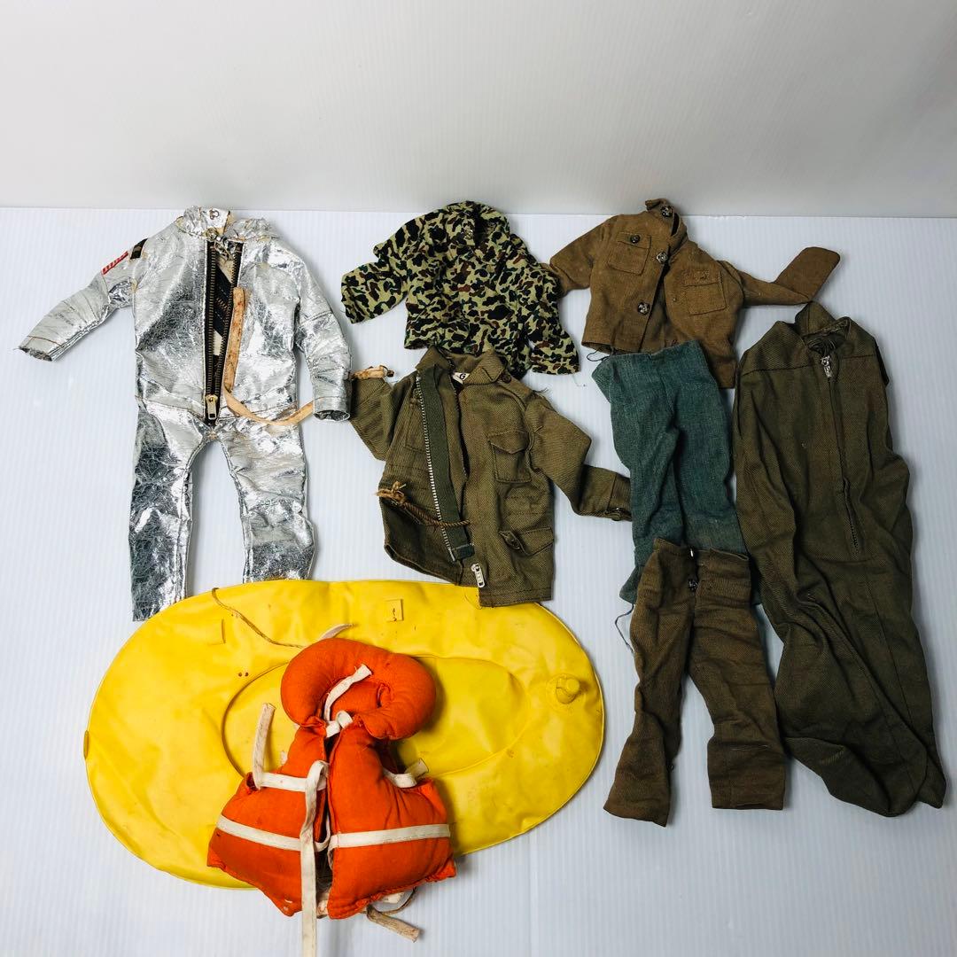 希少　ビンテージ1964年製GI JOE 2体セット 装飾品多数