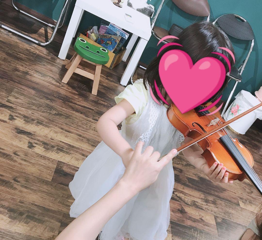 バイオリン本体、弓、ケース、肩当て、松脂　セット