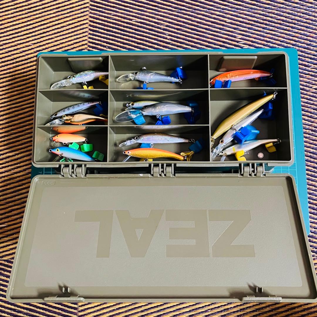ZEAL AMAZONASハードルアー 収納ケース付き 25個