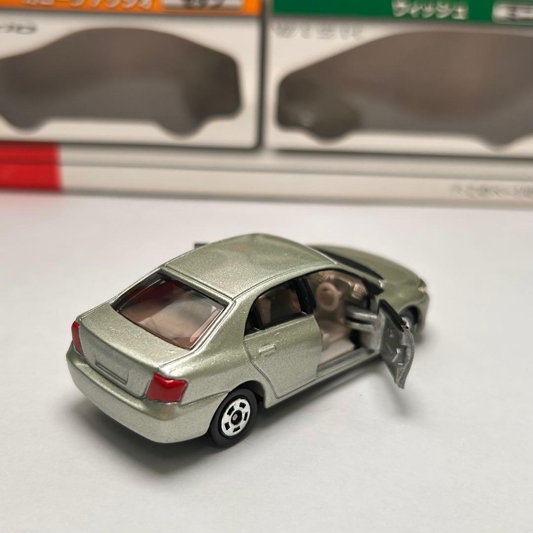 トミカ　ギフトセット　トヨタセット　IQ プリウス　カローラアクシオ　ウイッシュ