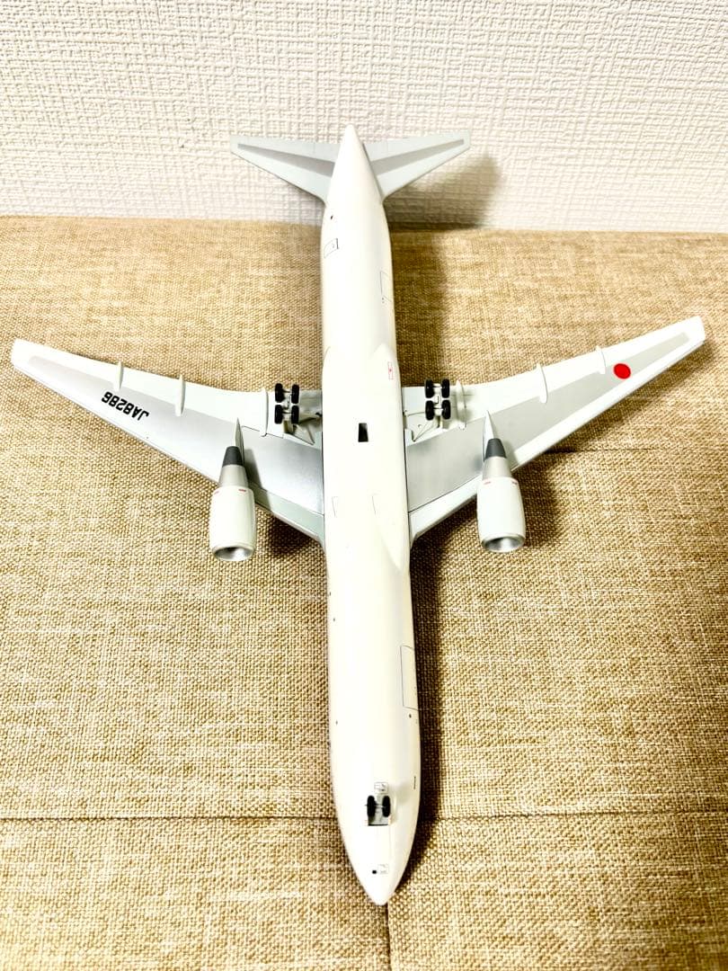 ANA ボーイング767-300BCF 1/200モデル
