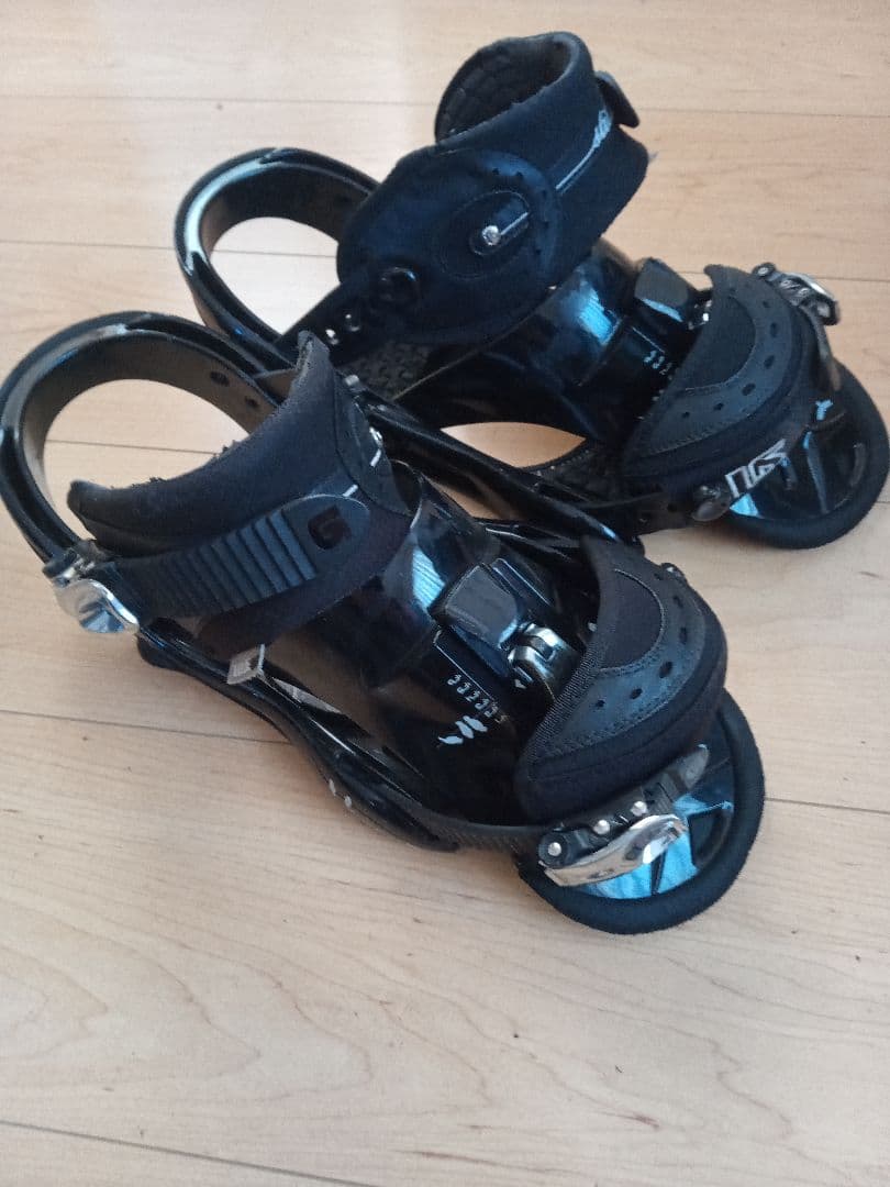 スノーボード　ビンディング　BURTON