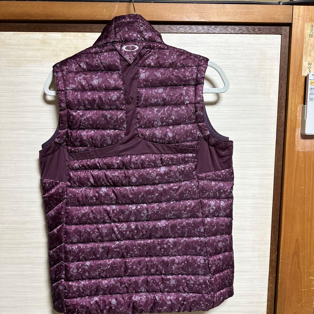 値下げ‼️新品‼️‼️　ゴルフ　オークリー　OAKLEY　ダウン　ベスト　Ｍサイズ