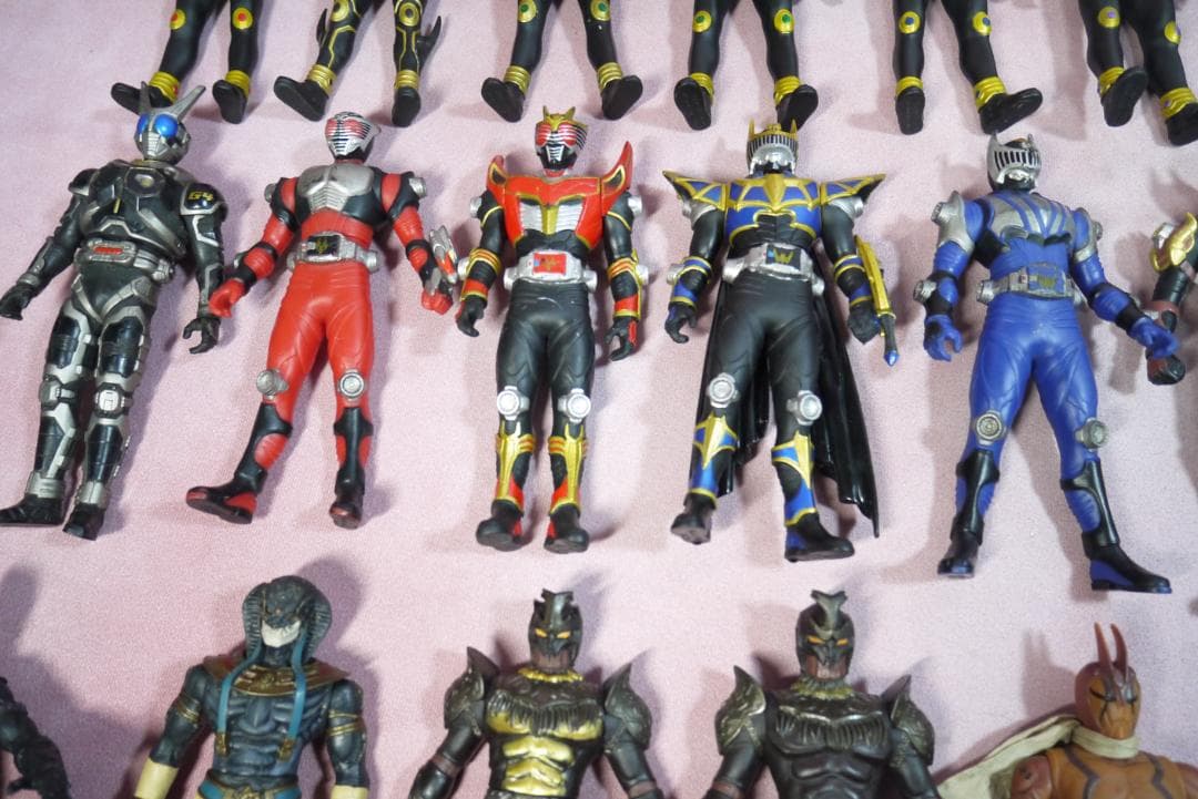 ライダーヒーローシリーズ　など　仮面ライダークウガ・アギト・怪人　34体